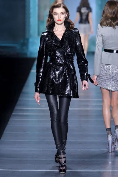 Look 11